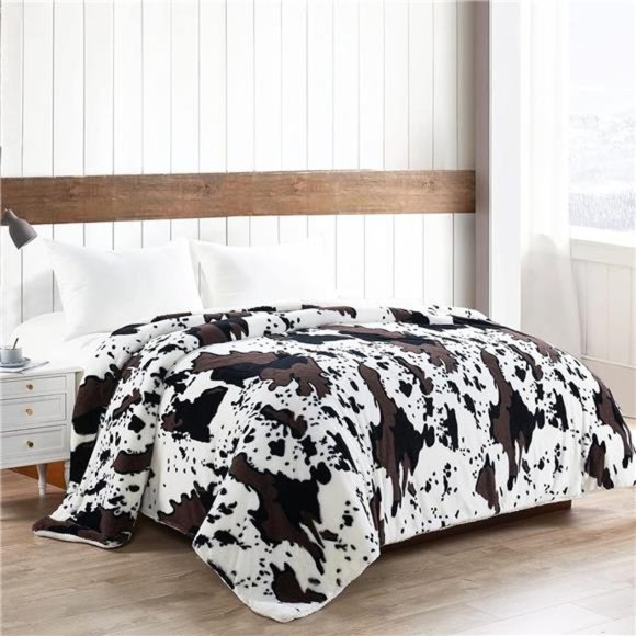 Soft and Thick Faux Fur Sherpa Backing Bed Blanket, Cows Flower, 86" x 92" - Picture 4 of 7